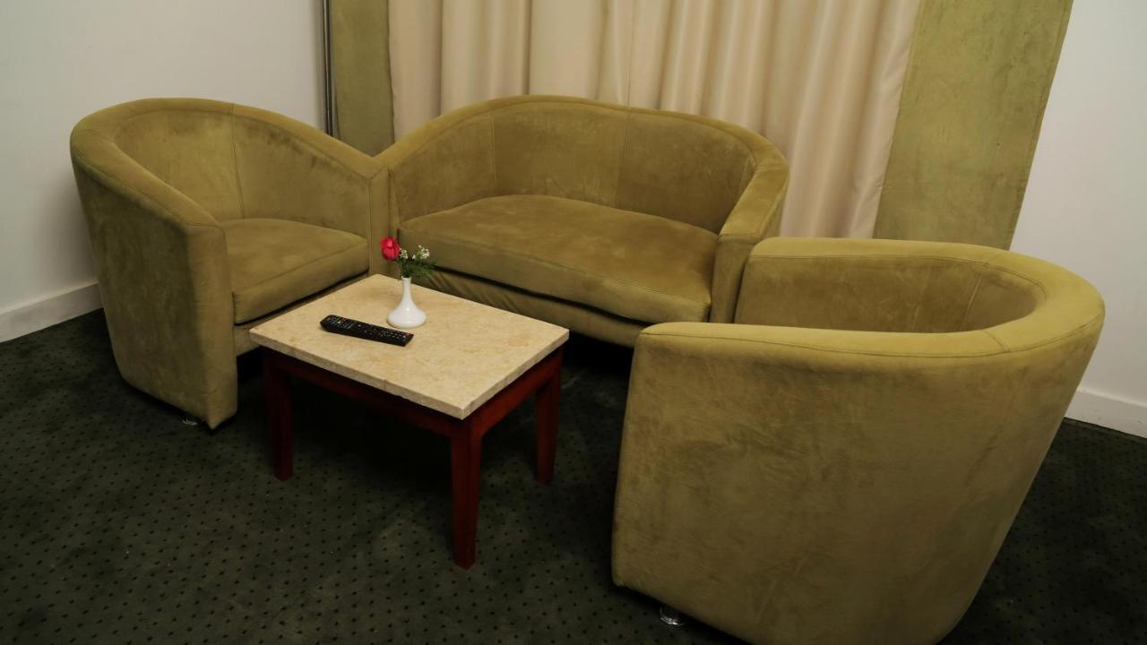Spectra Inn Hotel 'Ezbet Sharikat Wardan Extérieur photo