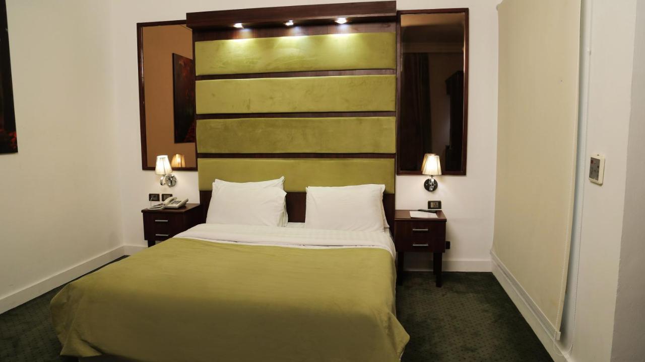 Spectra Inn Hotel 'Ezbet Sharikat Wardan Extérieur photo