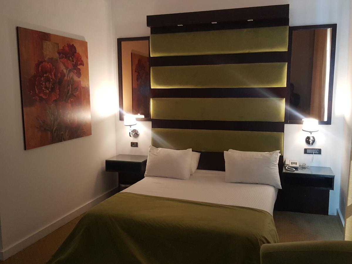 Spectra Inn Hotel 'Ezbet Sharikat Wardan Extérieur photo