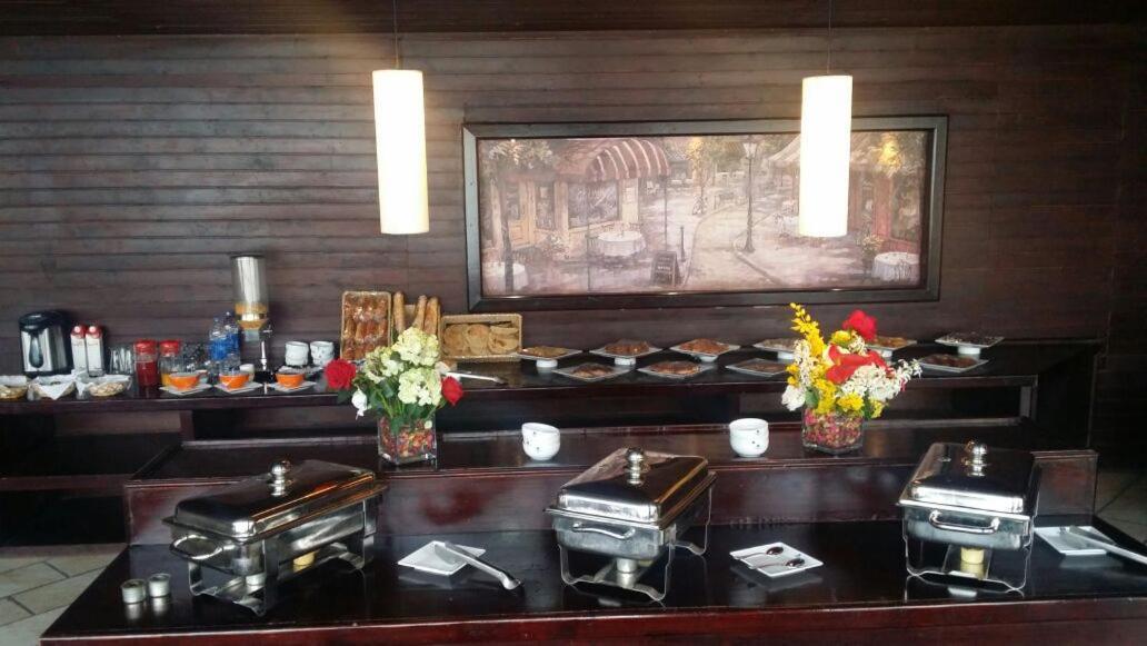 Spectra Inn Hotel 'Ezbet Sharikat Wardan Extérieur photo